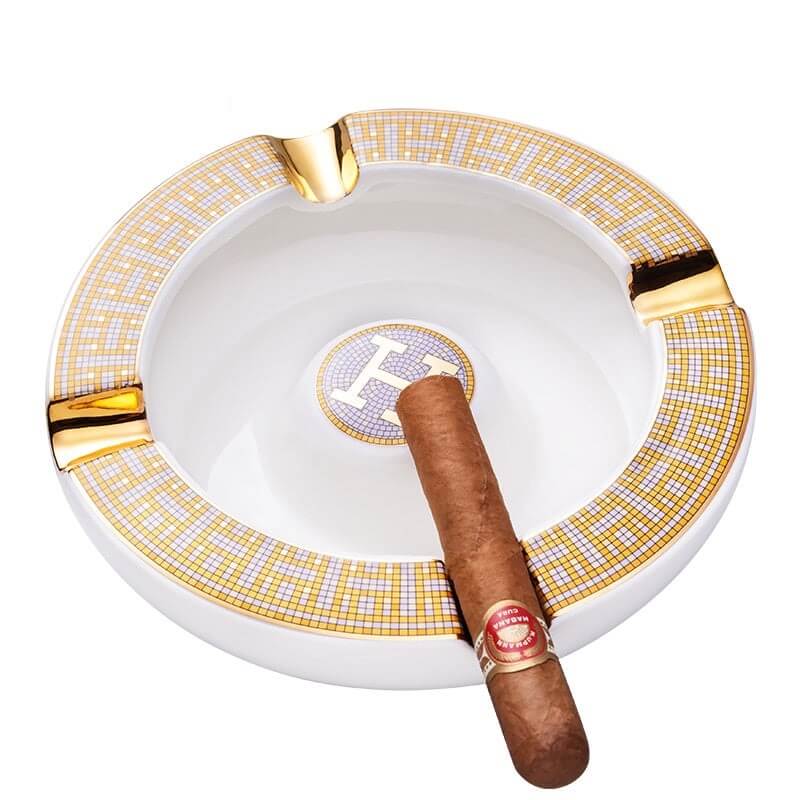 Cendrier Cigare en Céramique - Élégance et Design